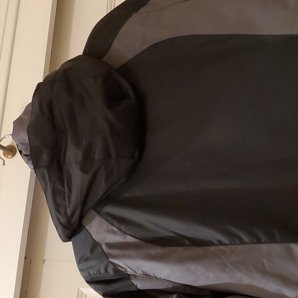 Woman's Snow Jacket - Picture 15 of 15